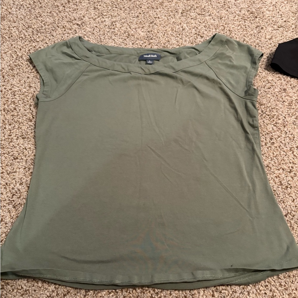OLIVE GREEN BOAT NECK TOP